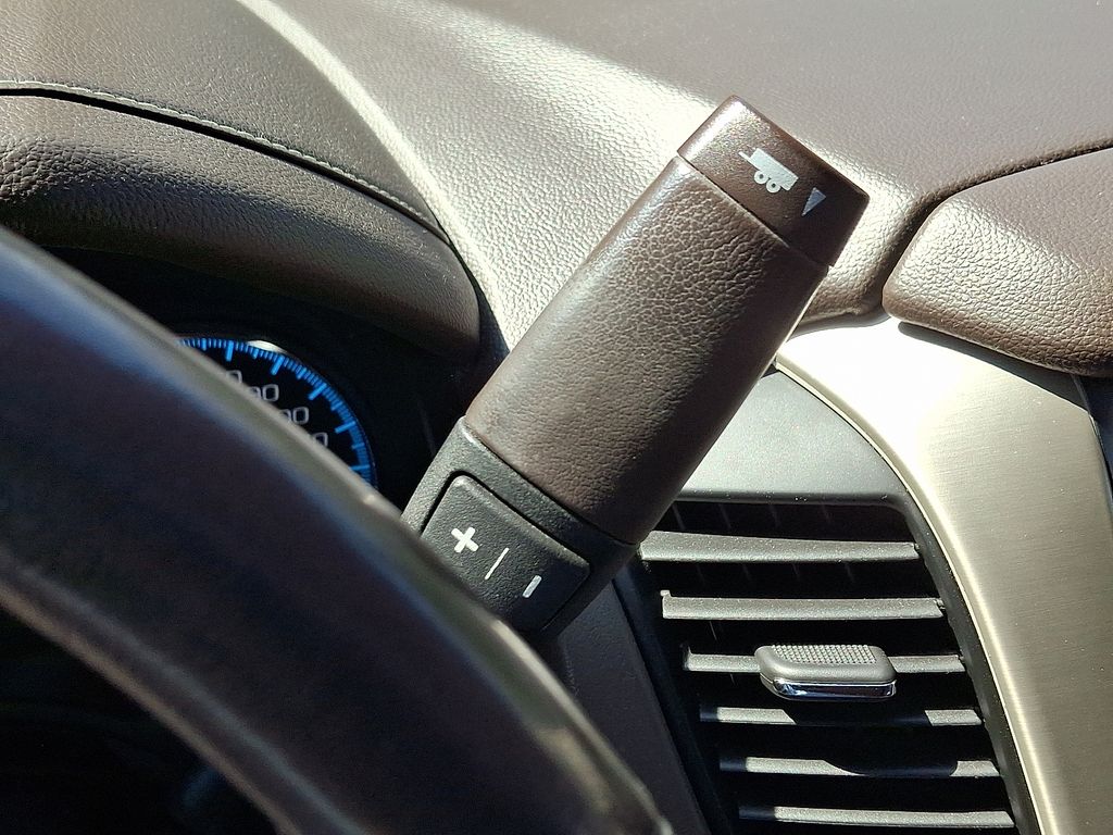 Thumbnail: 2018 GMC Yukon XL - 15