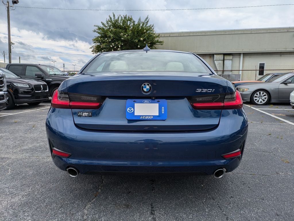 2022 BMW 330i 