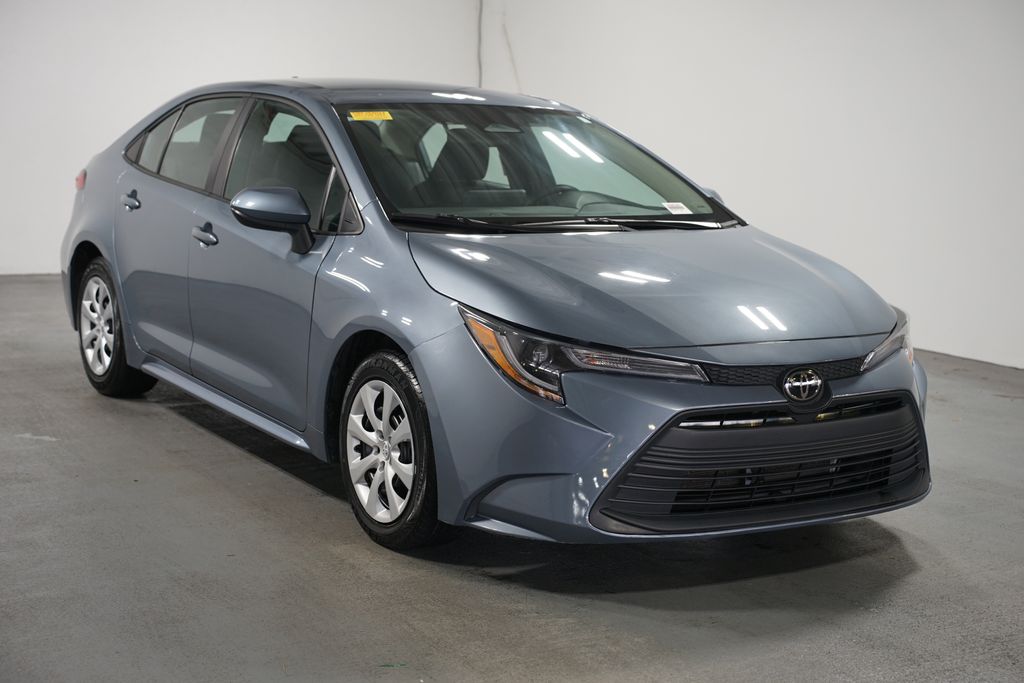 Thumbnail: 2024 Toyota Corolla - 3