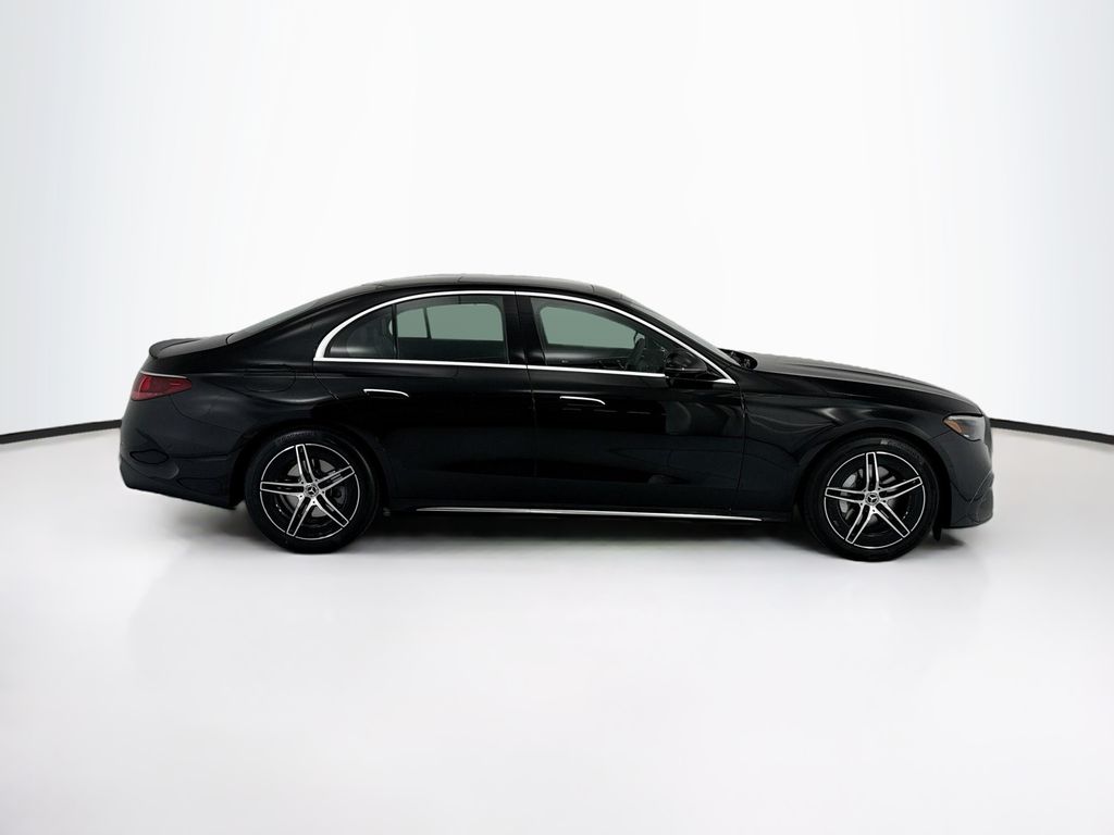 Thumbnail: 2026 Mercedes-Benz E-Class - 4