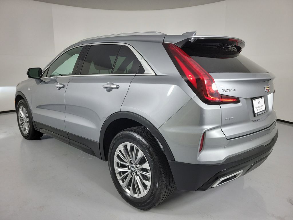 2025 Cadillac XT4 Premium Luxury - 2