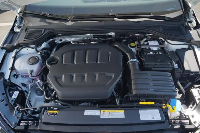 Thumbnail: 2025 Volkswagen Golf - 12