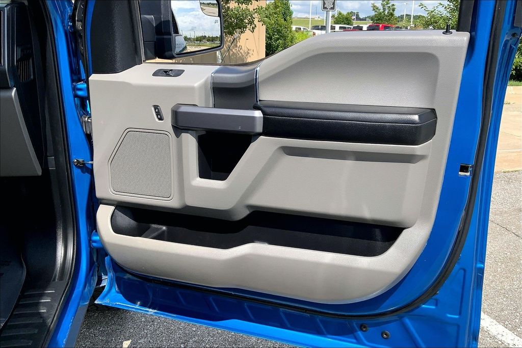 Used 2019 Blue Ford XLT image 22