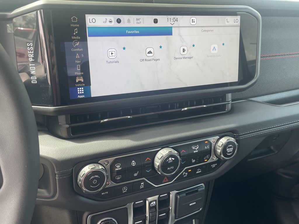 2025 Jeep Gladiator Rubicon White at Legacy Ford
