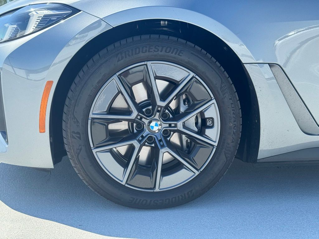 Thumbnail: 2025 BMW i4 - 2