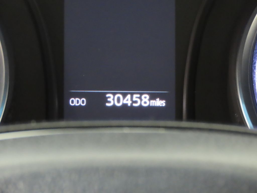 Thumbnail: 2018 Toyota Camry - 14