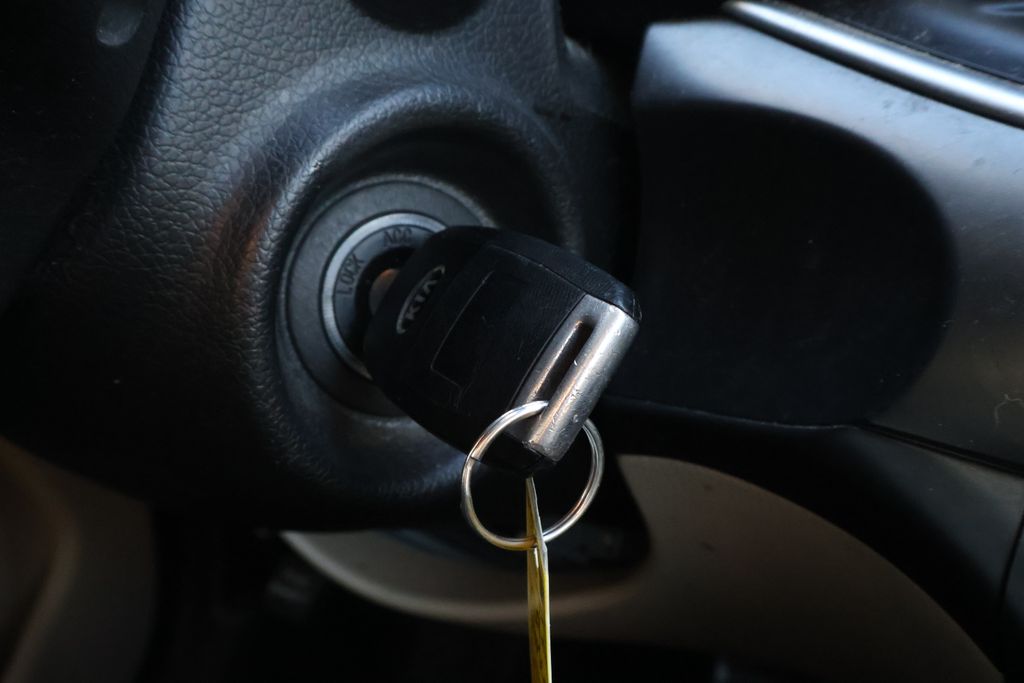 Thumbnail: 2015 Kia Optima - 27