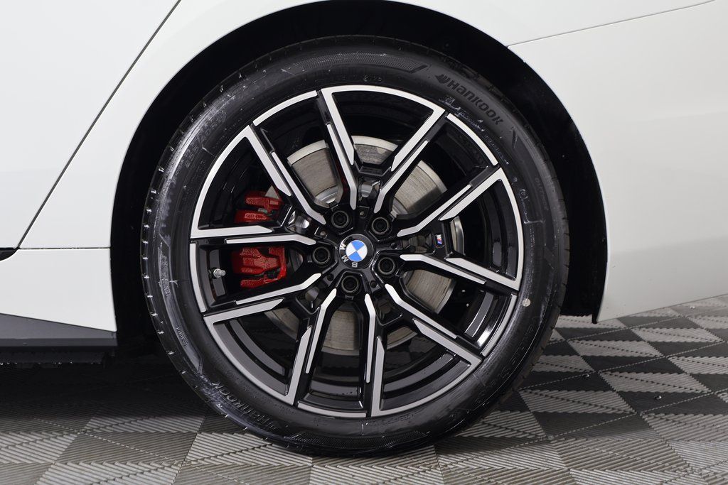 Thumbnail: 2025 BMW i4 - 10