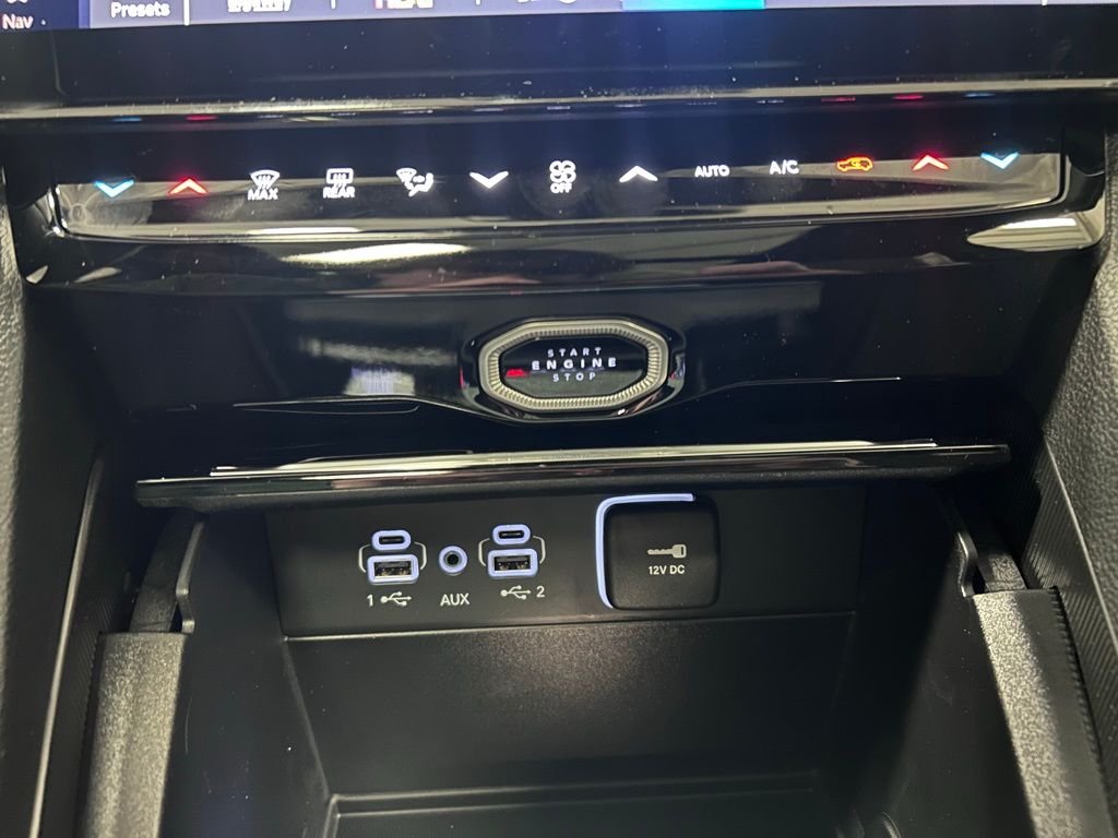 new 2026 Jeep Grand Cherokee car, priced at $48,995