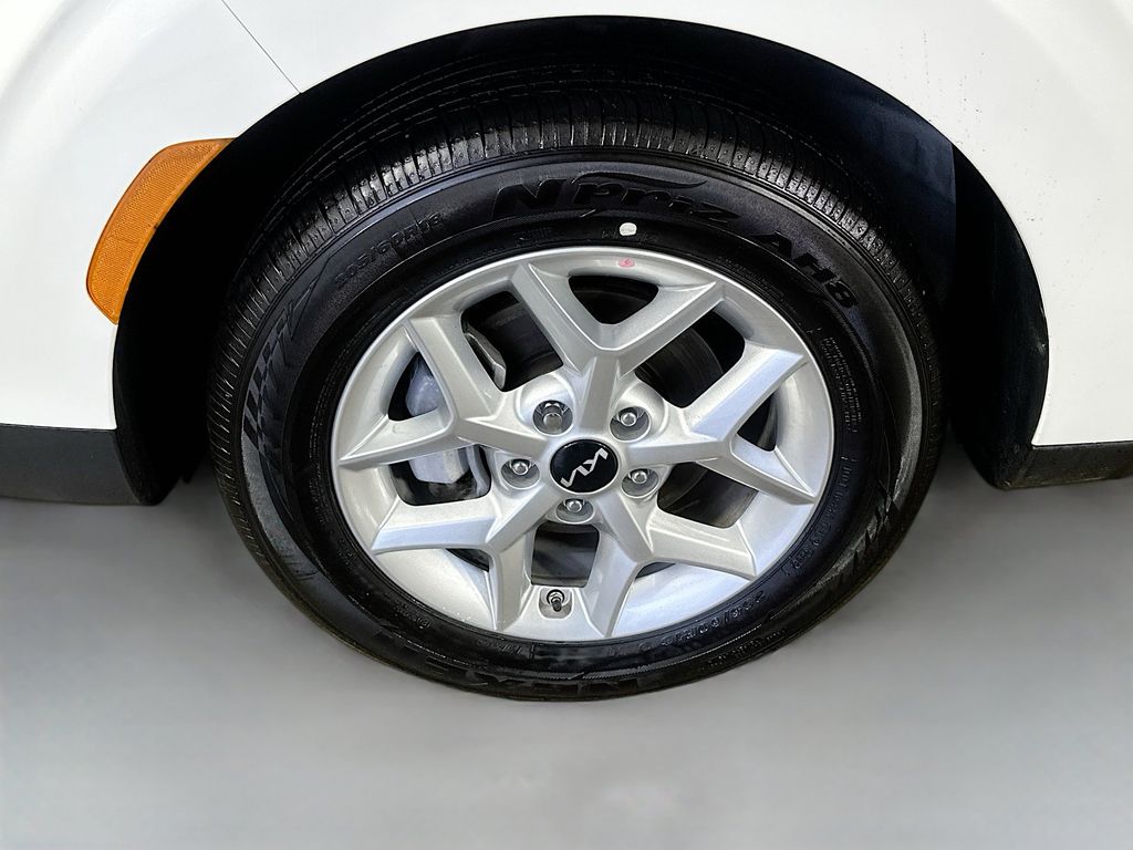 2025 Kia Soul LX - Photo 10