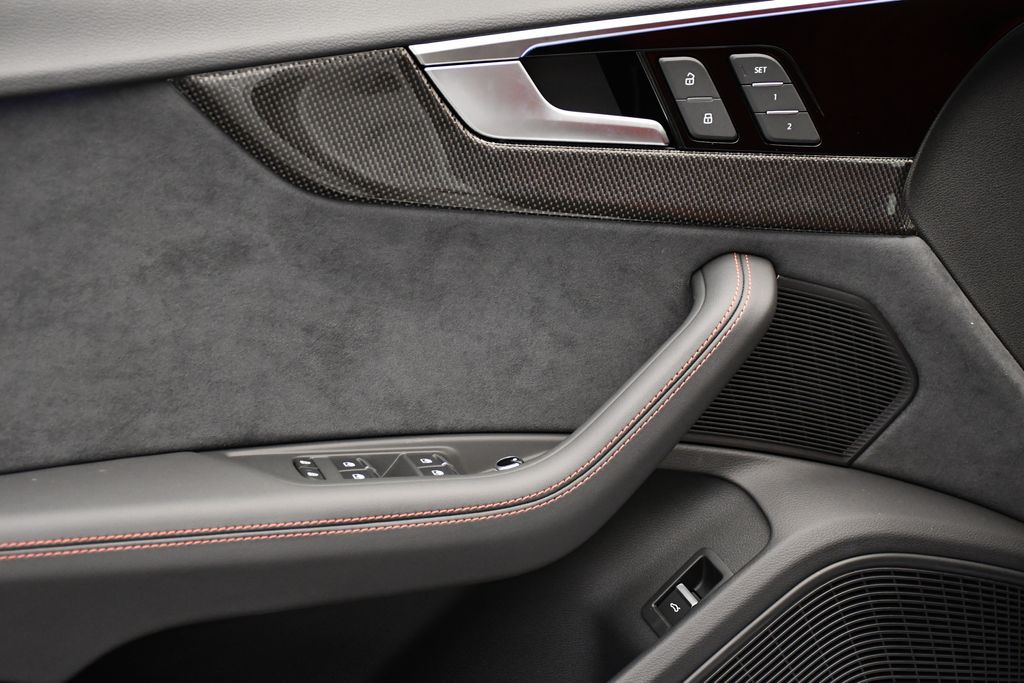 2025 Audi S5  32