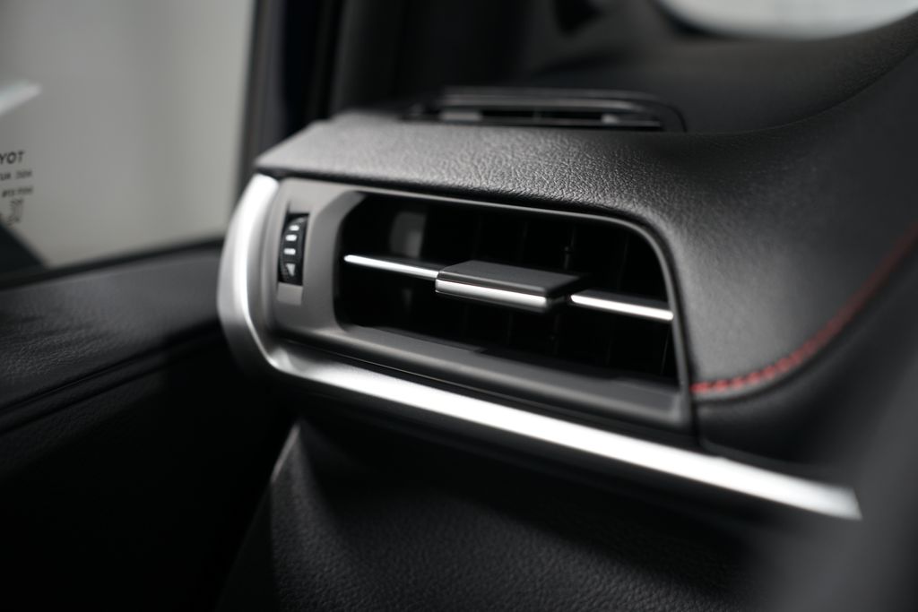 2025 Toyota Sienna XSE 25