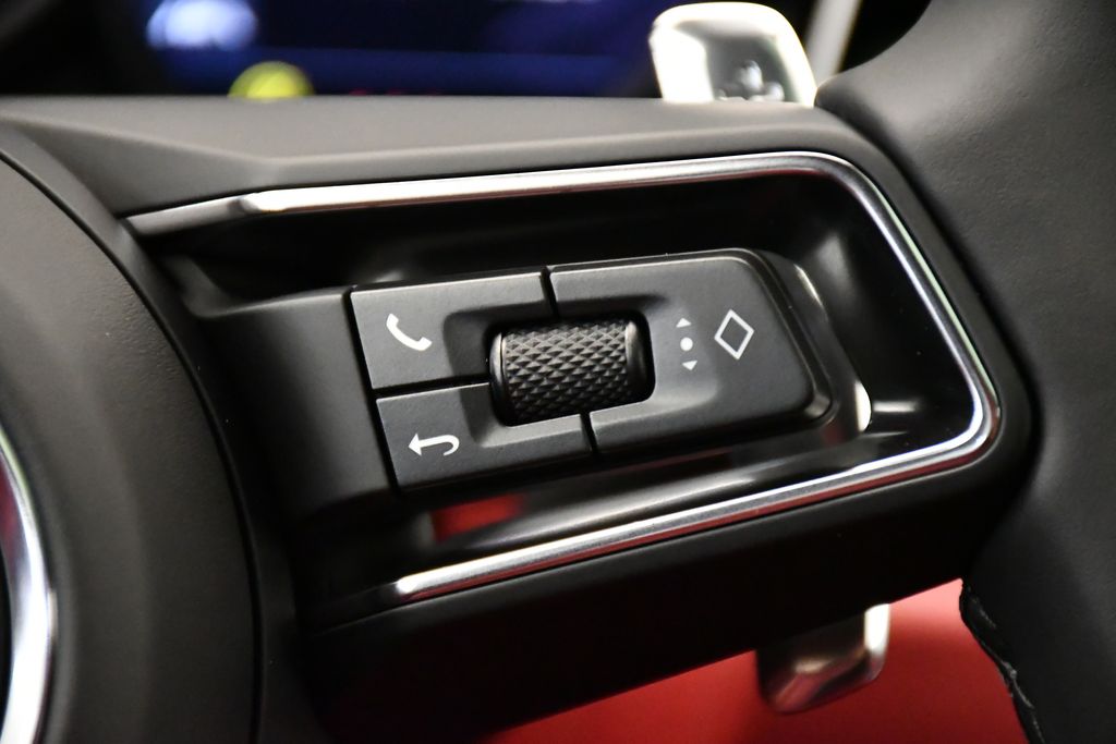 Thumbnail: 2026 Porsche Macan - 28