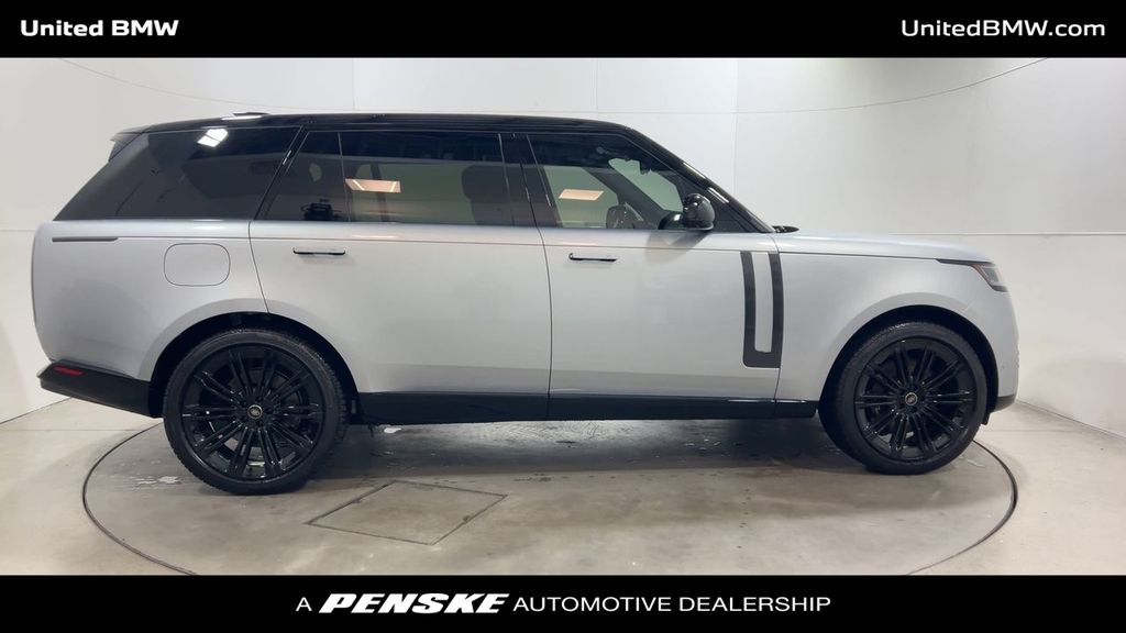 Thumbnail: 2025 Land Rover Range Rover - 9
