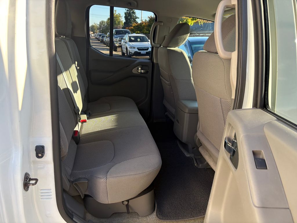 2016 Nissan Frontier SV
