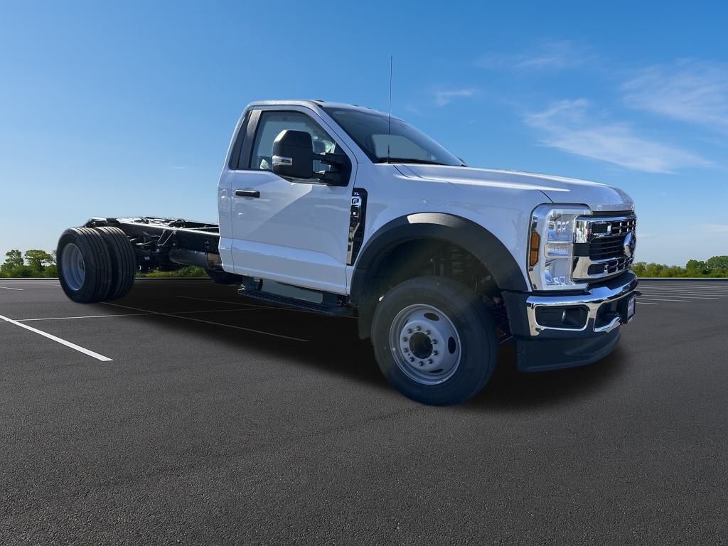 New 2025 Ford Super Duty F-600 Chassis Regular Cab (DRW) 169" Wheelbase XL
