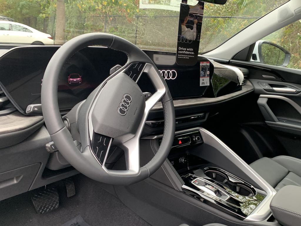 Thumbnail: 2025 Audi Q5 - 14