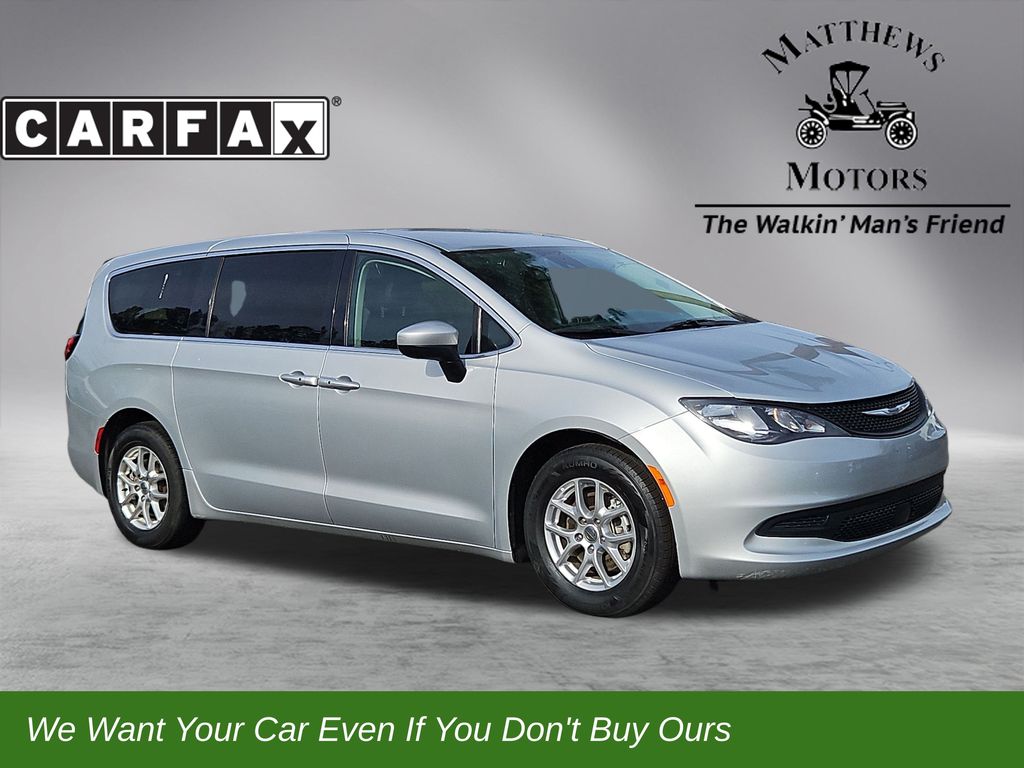 2023 Chrysler Voyager LX FWD