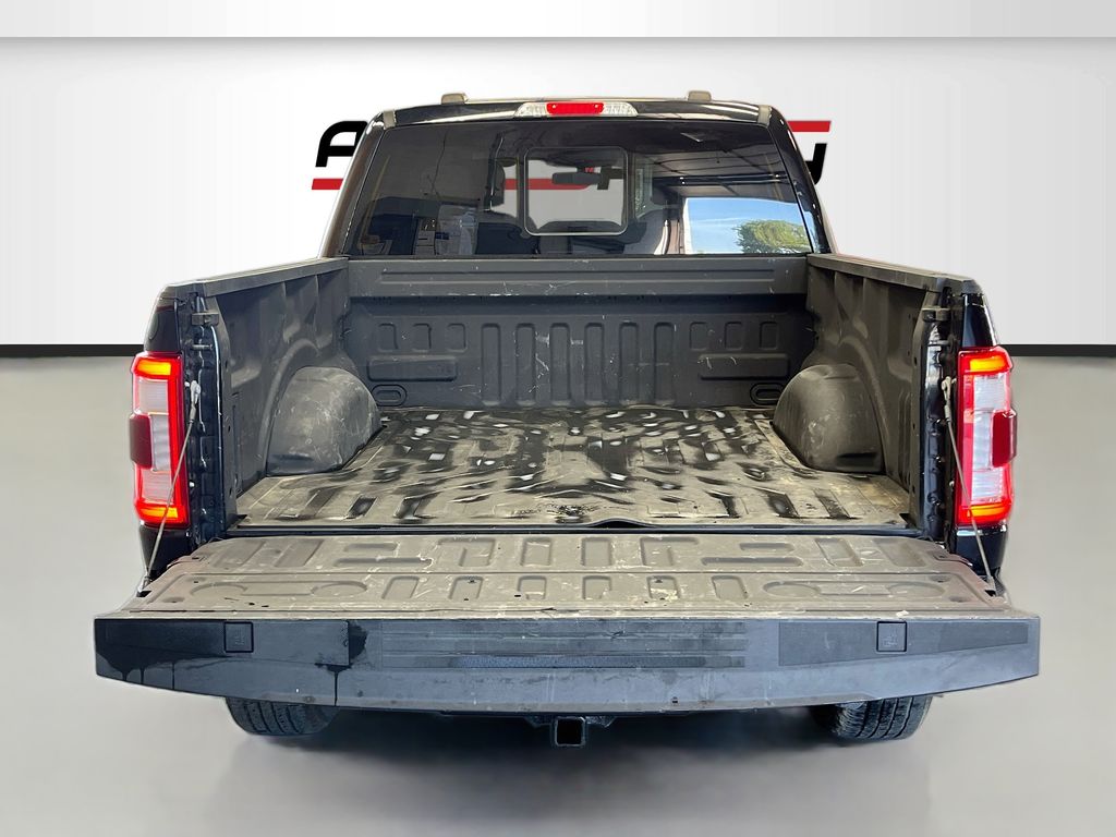 Used 2023 Black Metallic Ford Lariat image 27