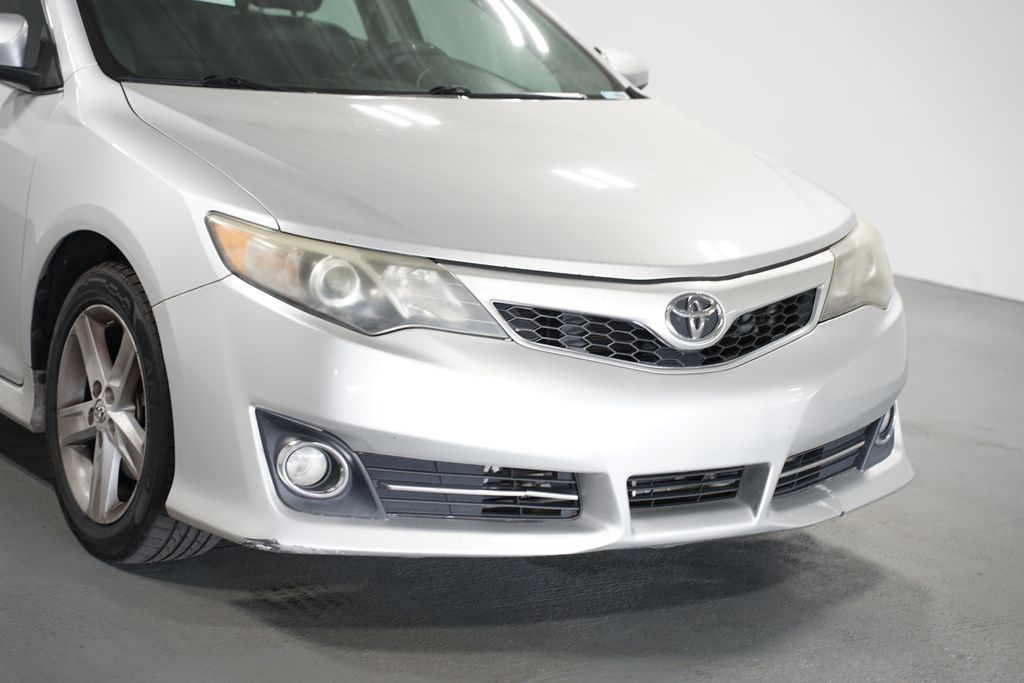 Thumbnail: 2013 Toyota Camry - 4