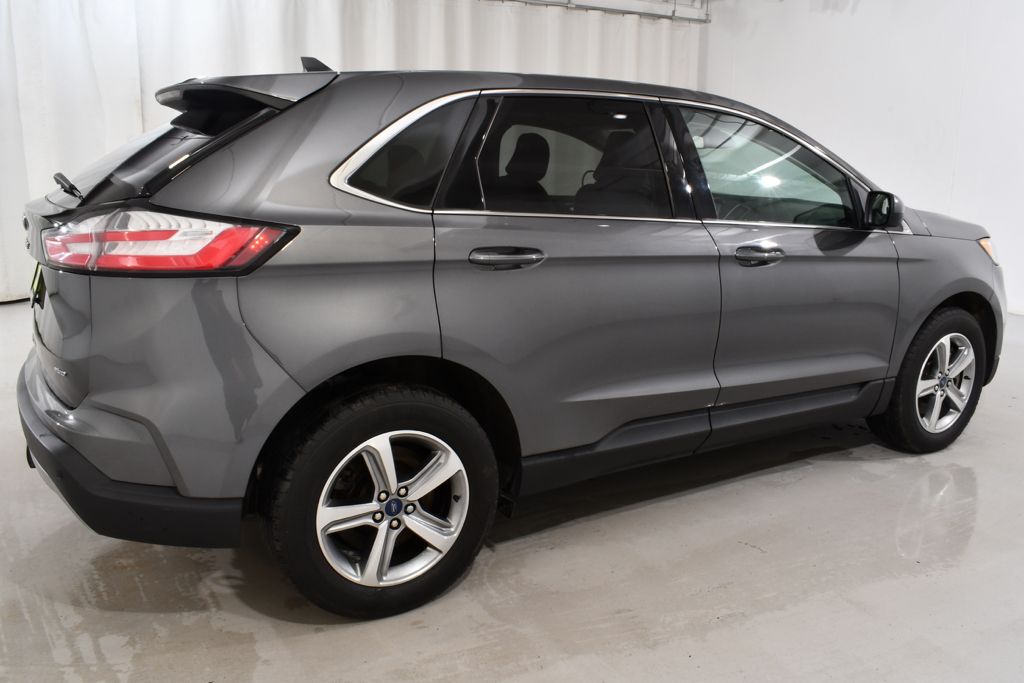 Used 2022 Gray Ford SEL image 11