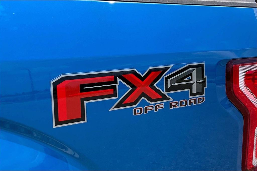Used 2019 Blue Ford XLT image 29