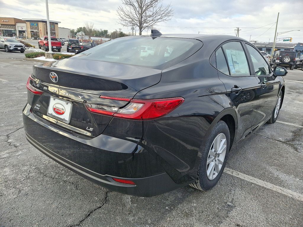 2025 Toyota Camry LE 4