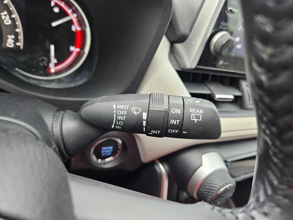 2022 Toyota RAV4 Limited 22