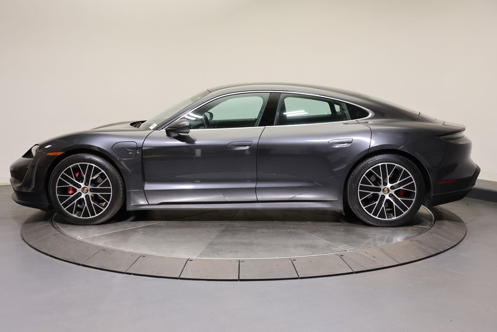 Thumbnail: 2021 Porsche Taycan - 2