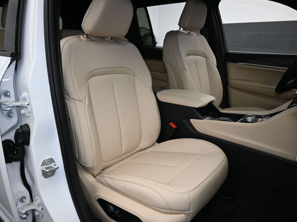 New 2026 Bright White Clearcoat Jeep Limited image 38