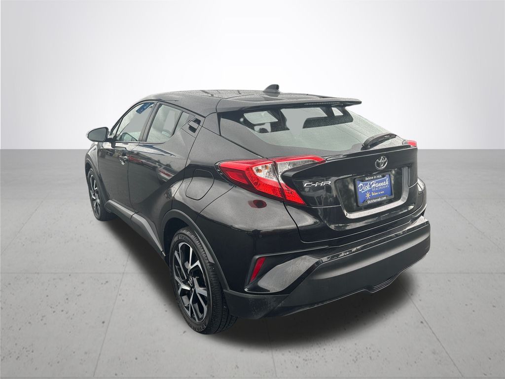 2022 Toyota C-HR XLE