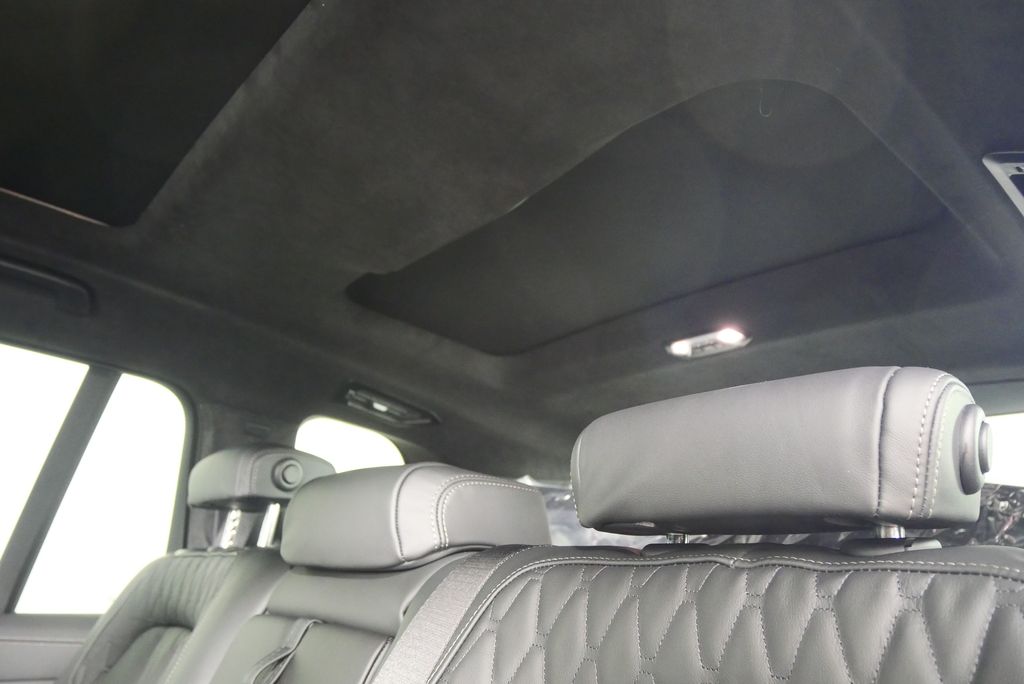 Thumbnail: 2026 BMW X7 - 17