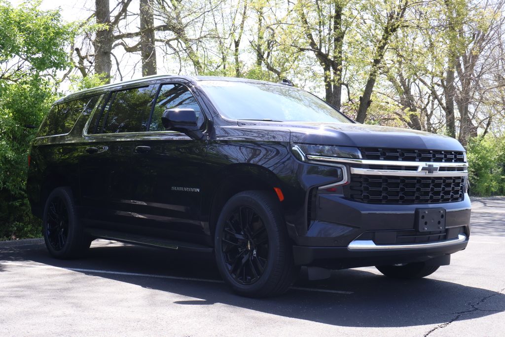 2021 Chevrolet Suburban LS 10