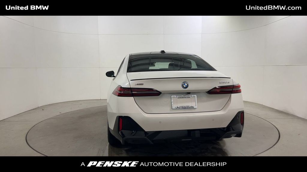 Thumbnail: 2026 BMW 5 Series - 7