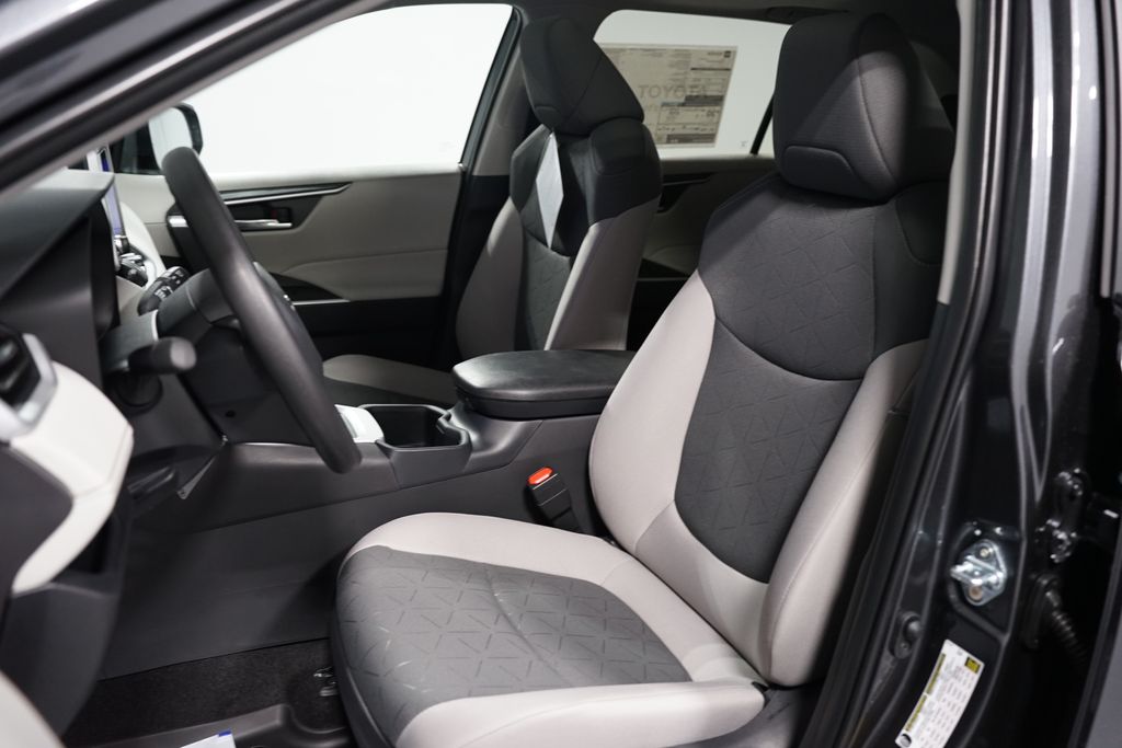 Thumbnail: 2025 Toyota RAV4 - 27