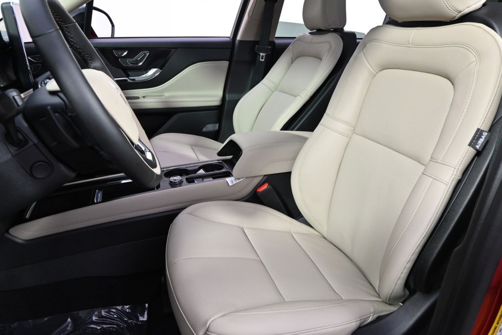 New 2026 Red Lincoln Premiere image 13