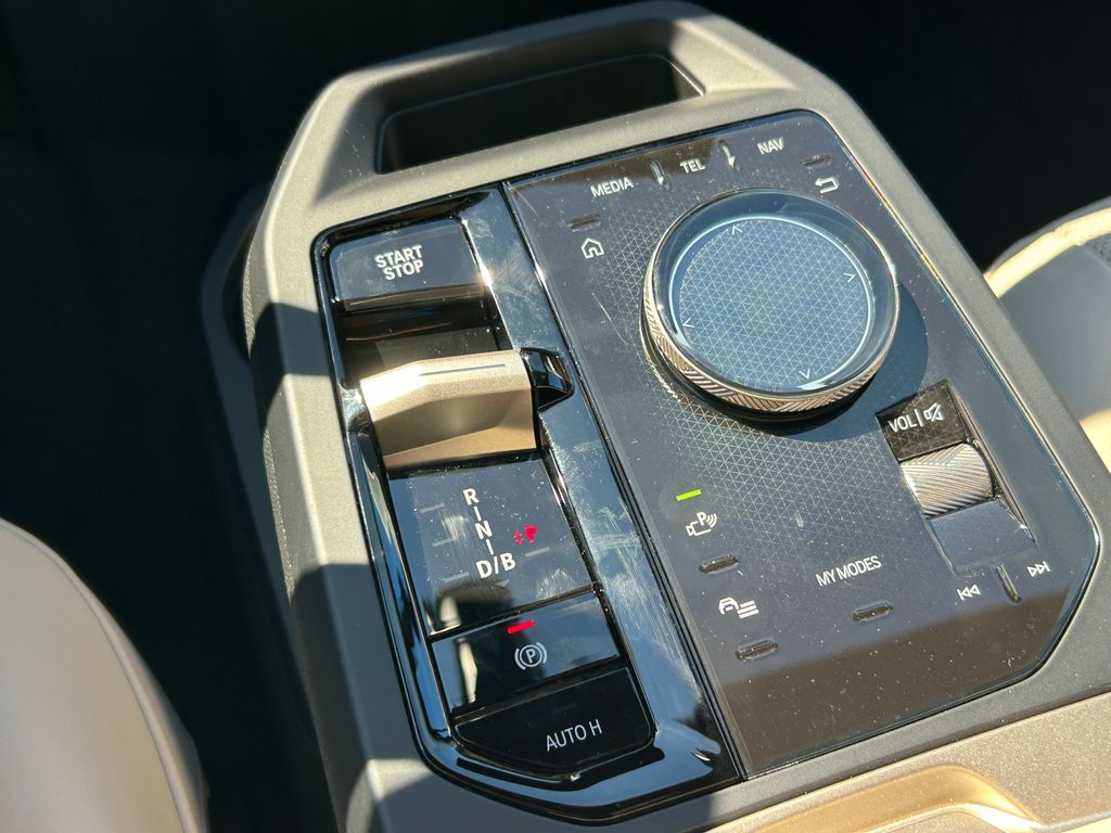 Thumbnail: 2026 BMW iX - 27