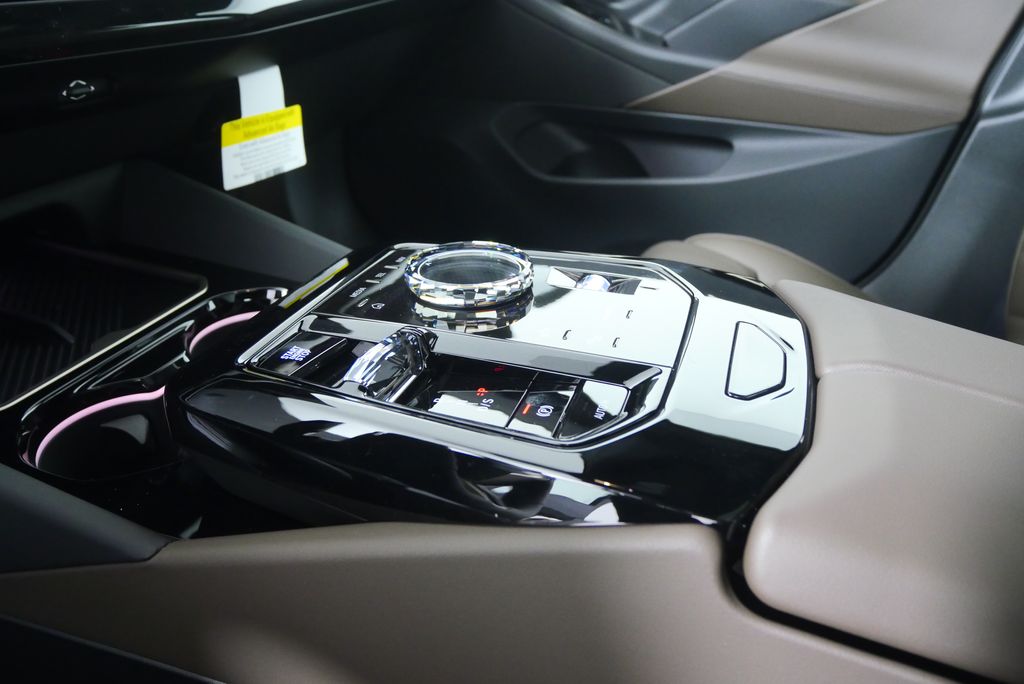 Thumbnail: 2026 BMW 5 Series - 22