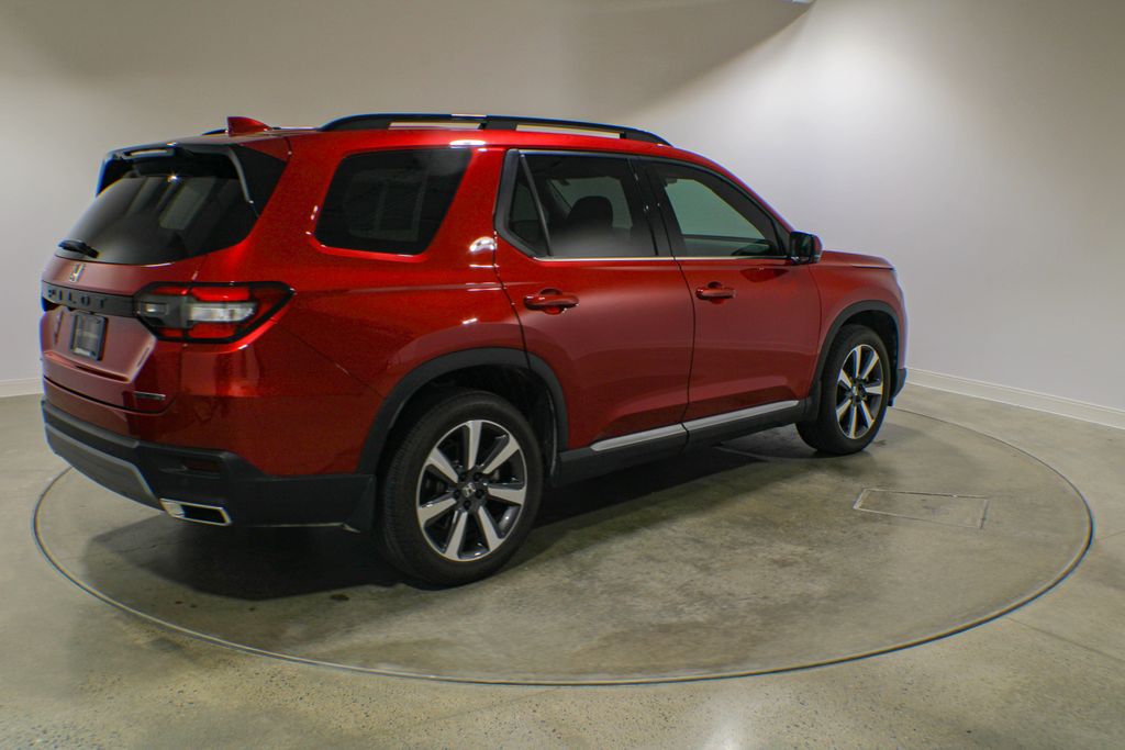 Used 2025  Honda Touring image 6