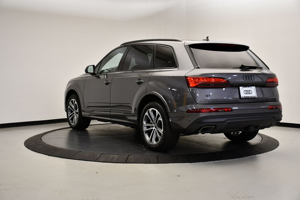 Thumbnail: 2026 Audi Q7 - 3