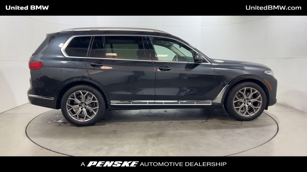 Thumbnail: 2022 BMW X7 - 9