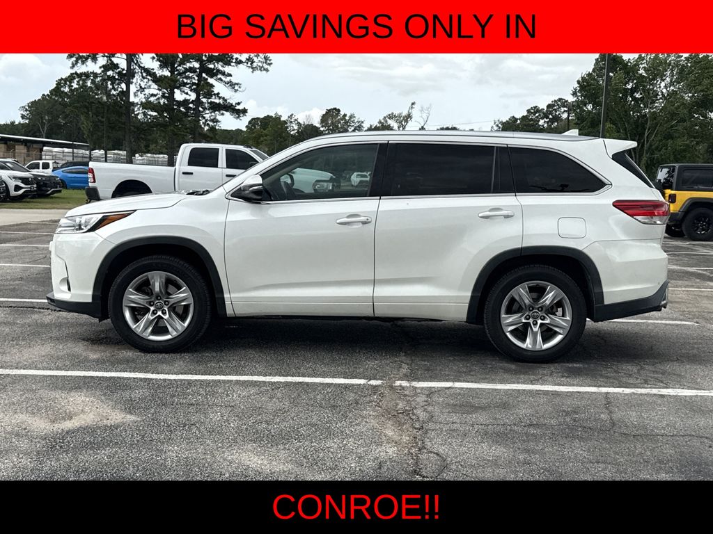 2018 Toyota Highlander Limited White at Community Kia