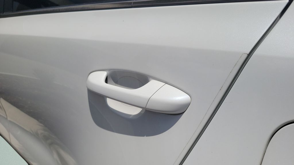 Certified Used 2021 White Kia S image 11