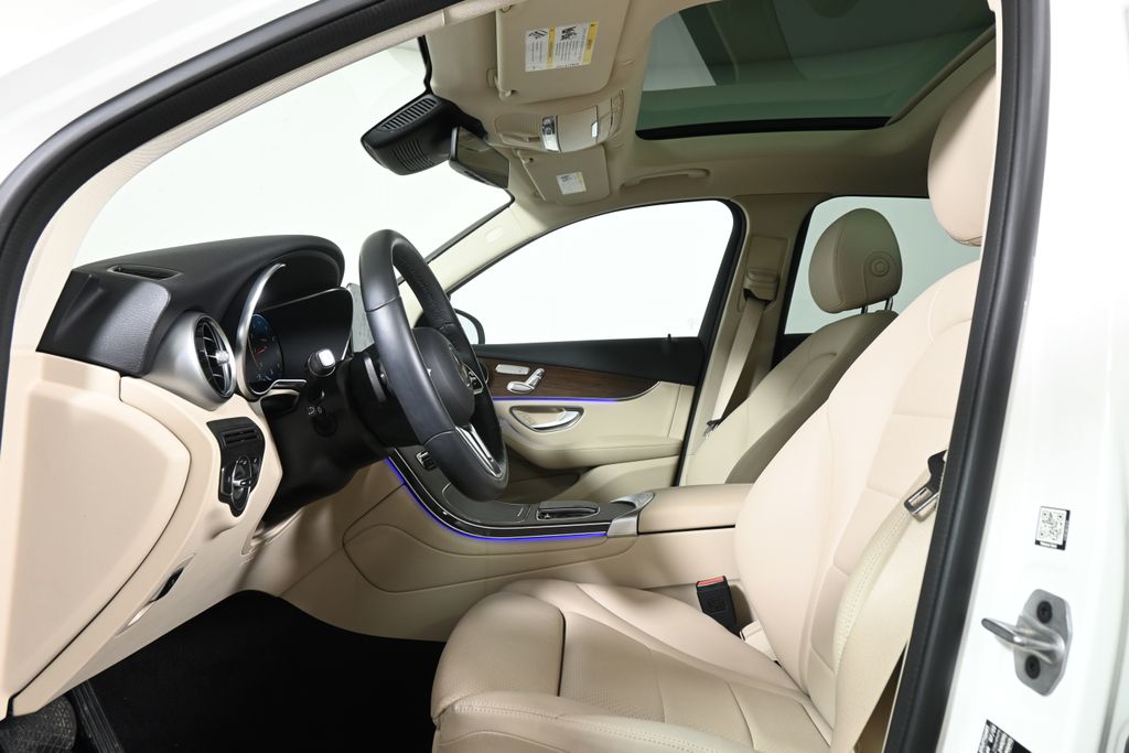 Thumbnail: 2022 Mercedes-Benz GLC - 3