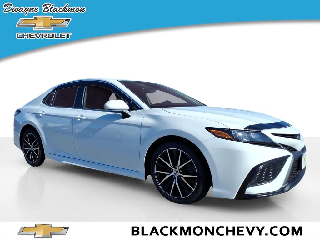 2023 Toyota Camry Hybrid SE FWD