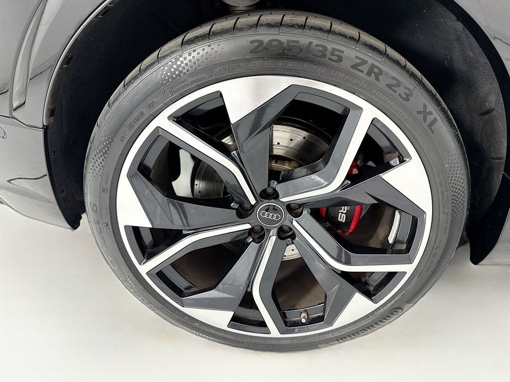 Thumbnail: 2024 Audi RS Q8 - 32