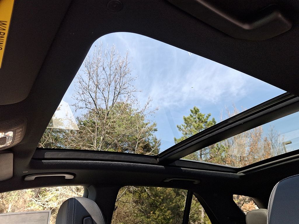 Thumbnail: 2025 Mercedes-Benz GLE - 10