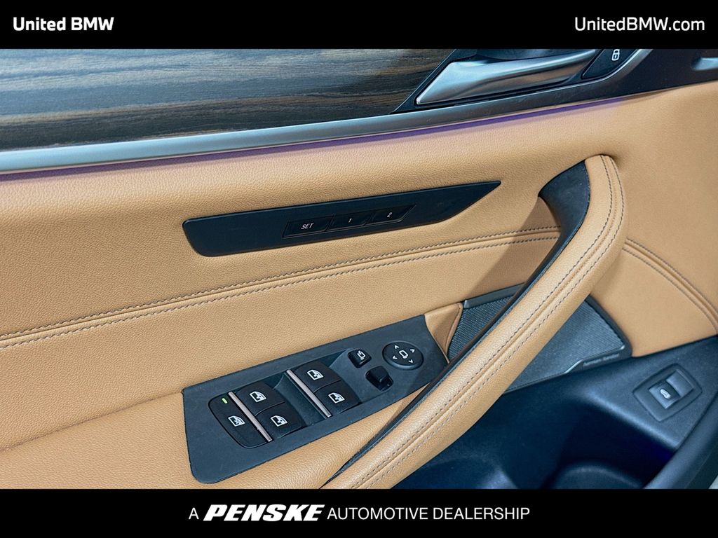 Thumbnail: 2023 BMW 5 Series - 3