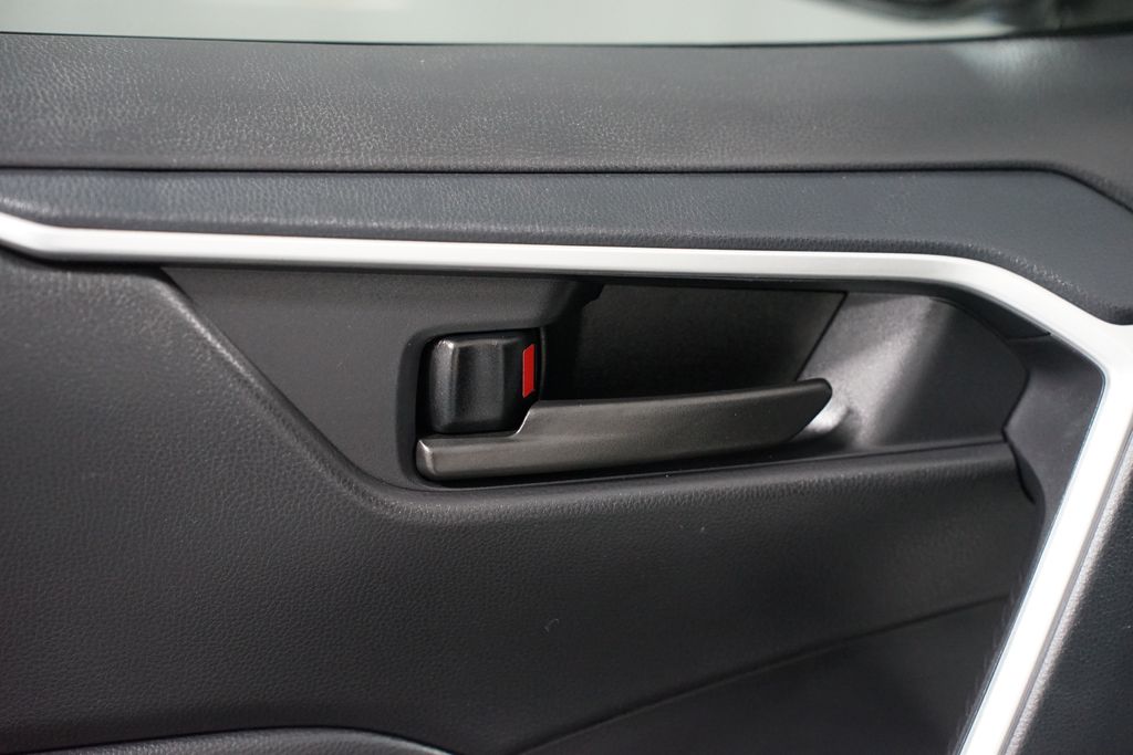 Thumbnail: 2024 Toyota RAV4 - 30