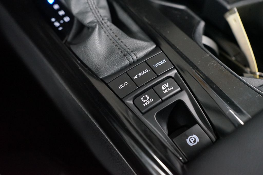 Thumbnail: 2025 Toyota Camry - 22